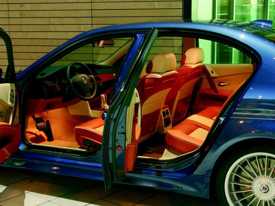 Интерьер Alpina B5 Limousine (E60) 2005 года  (фото 5 из 14)